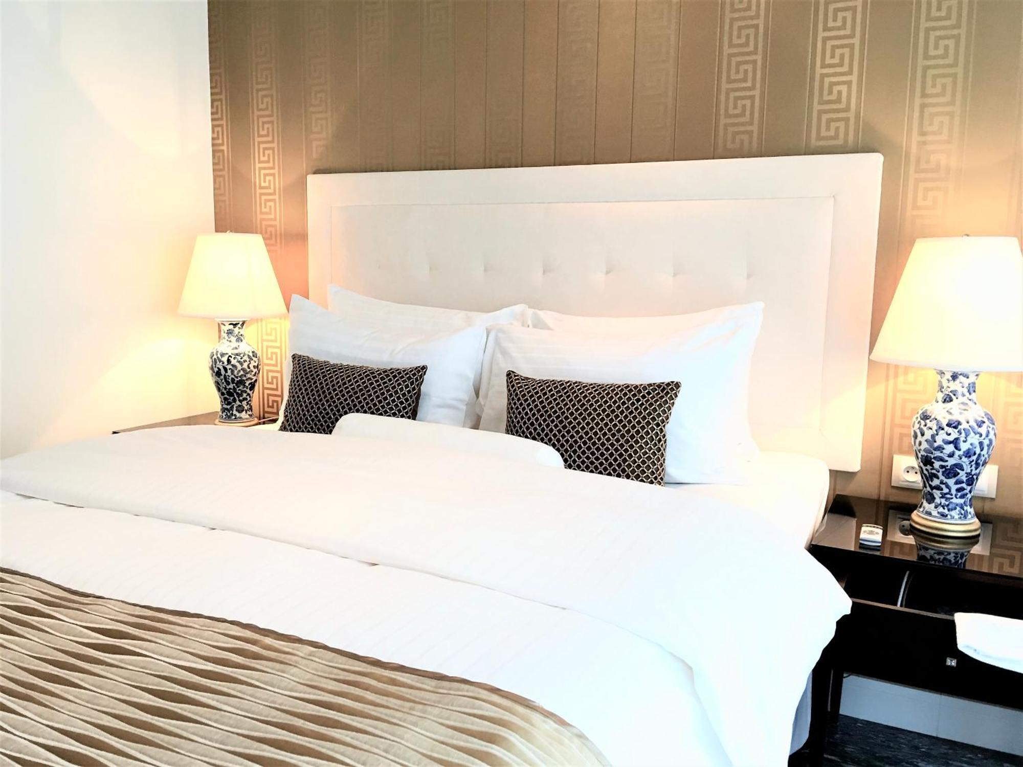 Mondrian Luxury Suites & Apartments Market Square I Warschau Zimmer foto