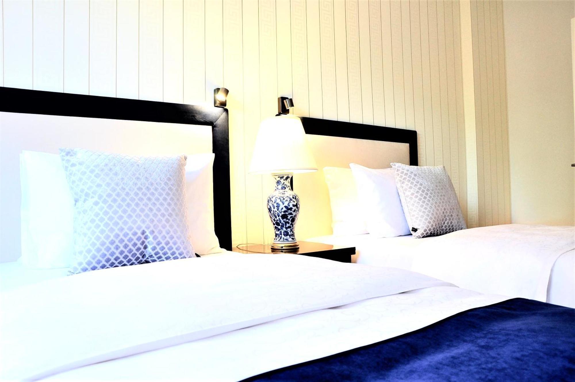 Mondrian Luxury Suites & Apartments Market Square I Warschau Zimmer foto