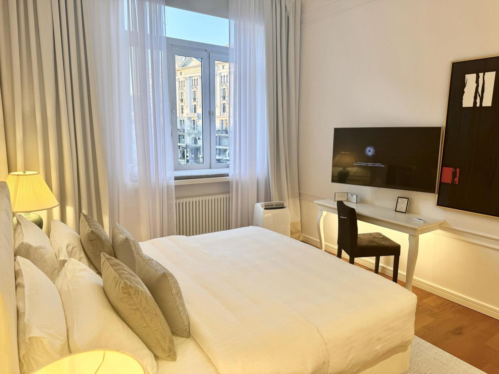 Mondrian Luxury Suites & Apartments Market Square I Warschau Zimmer foto